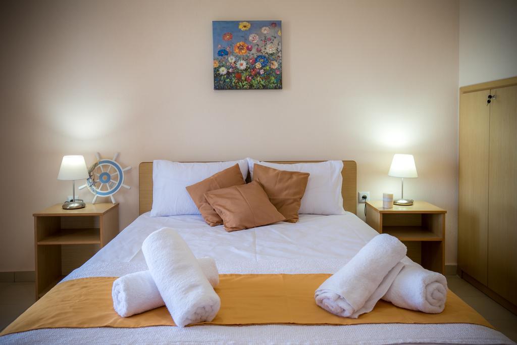 קואינירה Aphrodite Villas מראה חיצוני תמונה